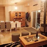 Nyaraló Lama-gite-des-puys Ecologique A 30km Des Pistes, Visite Aux Lamas Charge Ve Montaigut-le-Blanc