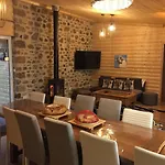 Lama-gite-des-puys Ecologique A 30km Des Pistes, Visite Aux Lamas Charge Ve * Montaigut-le-Blanc