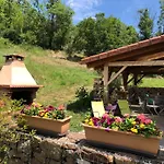 Lama-gite-des-puys Ecologique A 30km Des Pistes, Visite Aux Lamas Charge Ve بيت للعطل
