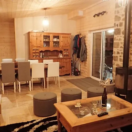 Tatil Evi Lama-gite-des-puys Ecologique A 30km Des Pistes, Visite Aux Lamas Charge Ve Montaigut-le-Blanc (Puy-de-Dome)