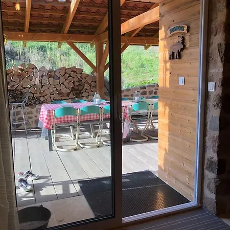 Tatil Evi Lama-gite-des-puys Ecologique A 30km Des Pistes, Visite Aux Lamas Charge Ve Montaigut-le-Blanc (Puy-de-Dome)