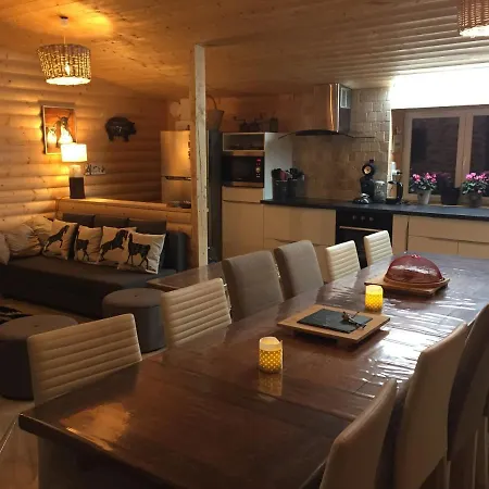 Lama-gite-des-puys Ecologique A 30km Des Pistes, Visite Aux Lamas Charge Ve * Montaigut-le-Blanc (Puy-de-Dome)