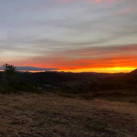 بيت للعطل Lama-gite-des-puys Ecologique A 30km Des Pistes, Visite Aux Lamas Charge Ve *