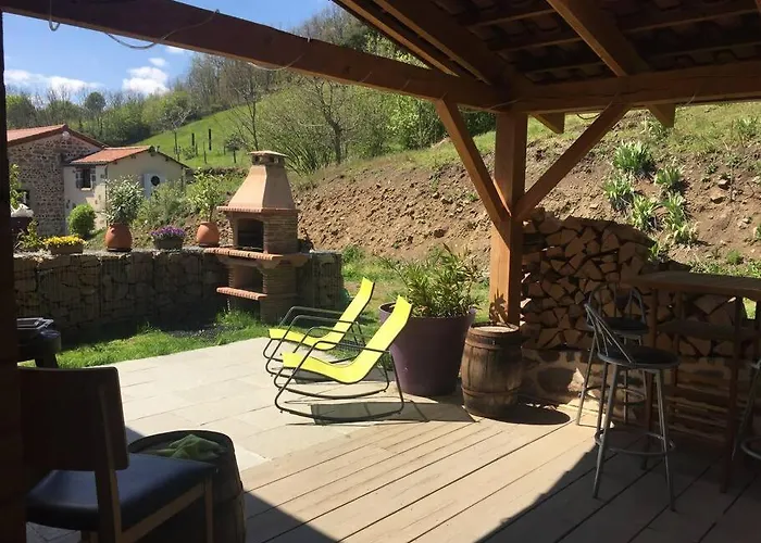 Lama-gîte-des-puys écologique à 30km Des Pistes, Visite Aux Lamas Charge Ve Montaigut-le-Blanc (Puy-de-Dome)