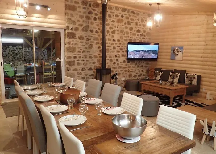 Lama-gîte-des-puys écologique à 30km Des Pistes, Visite Aux Lamas Charge Ve