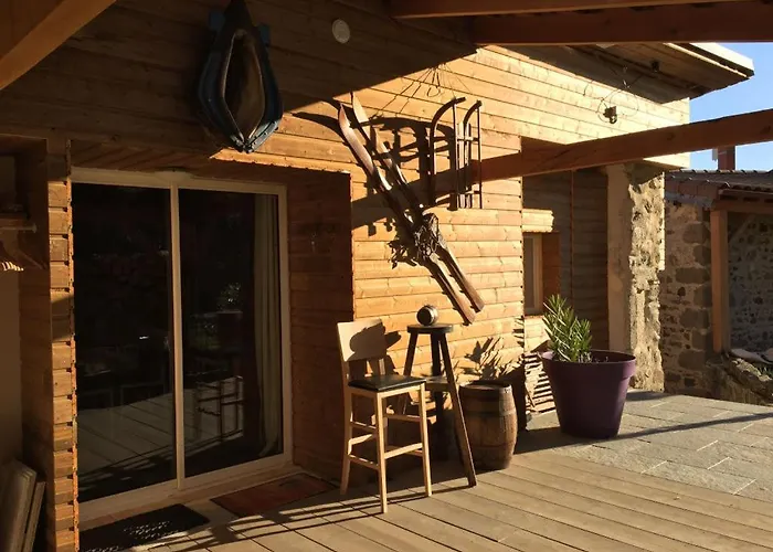 Lama-gîte-des-puys écologique à 30km Des Pistes, Visite Aux Lamas Charge Ve Montaigut-le-Blanc (Puy-de-Dome)