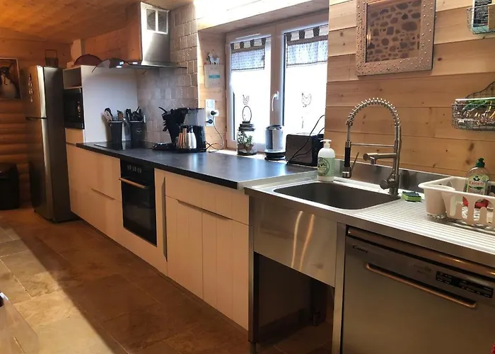 Lama-gîte-des-puys écologique à 30km Des Pistes, Visite Aux Lamas Charge Ve Casa de Férias *