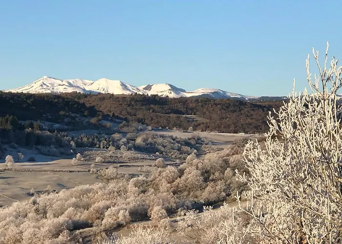Casa de Férias Lama-gîte-des-puys écologique à 30km Des Pistes, Visite Aux Lamas Charge Ve *