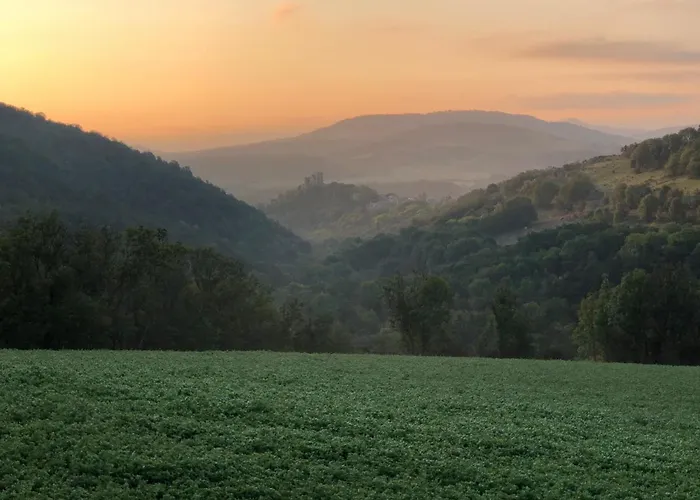 Lama-gîte-des-puys écologique à 30km Des Pistes, Visite Aux Lamas Charge Ve Casa de Férias *